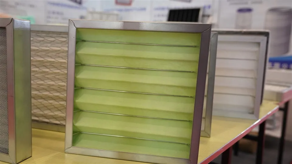 Professional M5 M6 F7 F8 F9 Mikil rykhleðsla Miðlungs poka Sía miðill PP Panel Loftsía Rúlla Panel Pleated sía